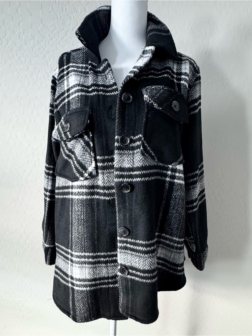 Time and Tru Core Black White Plaid Shirt Jacket